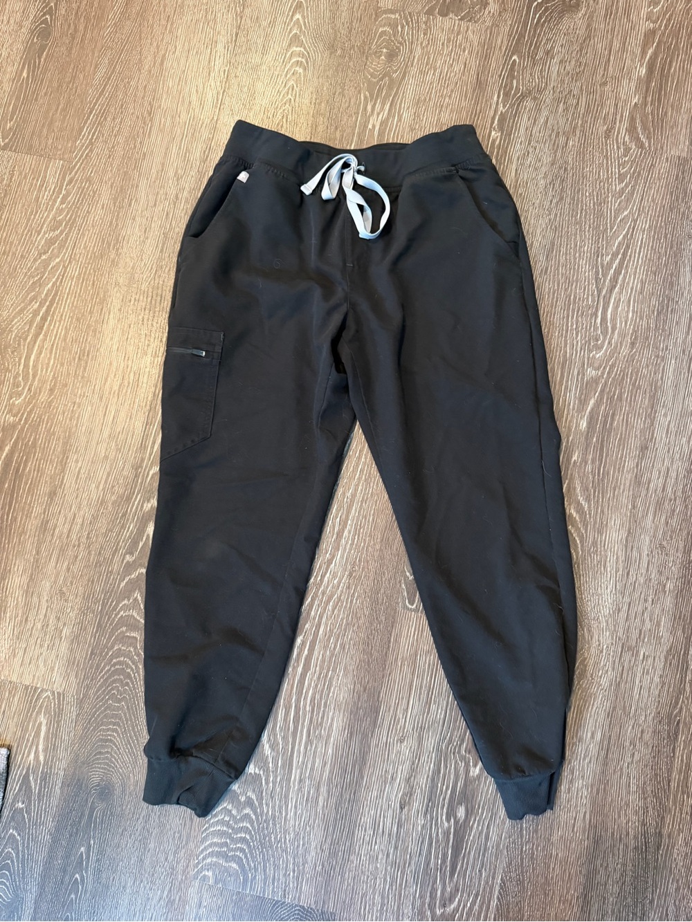 Figs Zamora Jogger Scrub Pant- Black. Size medium petite